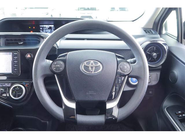 アクア Ｓ　衝突被害軽減ブレーキ　純正ＳＤナビＴＶ　バックカメラ　スマートキー　ＥＴＣ　オートハイビーム　車線逸脱警報　クリアランスソナー　先行車発進お知らせ機能　Ｂｌｕｅｔｏｏｔｈ接続　ドライブレコーダー　ＬＥＤヘッドライト　横滑り防止装置　ワンオーナー（13枚目）