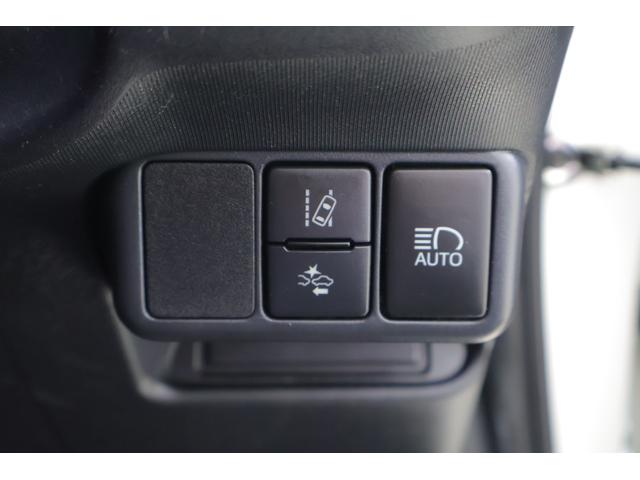 アクア Ｓ　衝突被害軽減ブレーキ　純正ＳＤナビＴＶ　バックカメラ　スマートキー　ＥＴＣ　オートハイビーム　車線逸脱警報　クリアランスソナー　先行車発進お知らせ機能　Ｂｌｕｅｔｏｏｔｈ接続　ドライブレコーダー　ＬＥＤヘッドライト　横滑り防止装置　ワンオーナー（26枚目）