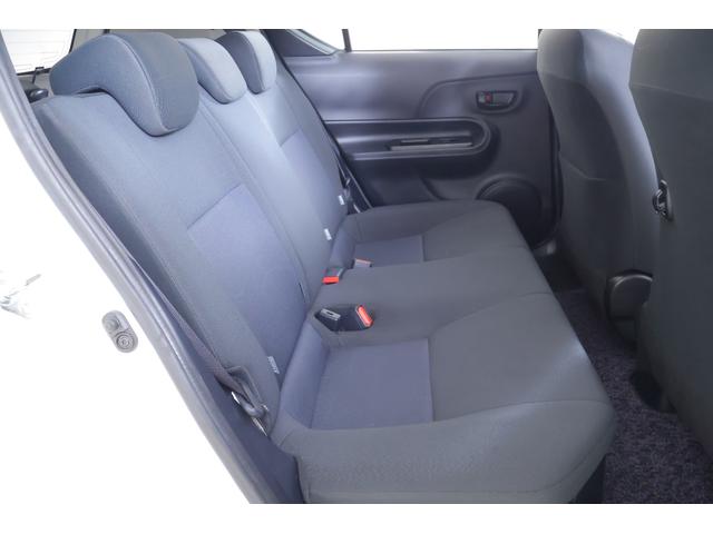 アクア Ｓ　衝突被害軽減ブレーキ　純正ＳＤナビＴＶ　バックカメラ　スマートキー　ＥＴＣ　オートハイビーム　車線逸脱警報　クリアランスソナー　先行車発進お知らせ機能　Ｂｌｕｅｔｏｏｔｈ接続　ドライブレコーダー　ＬＥＤヘッドライト　横滑り防止装置　ワンオーナー（33枚目）