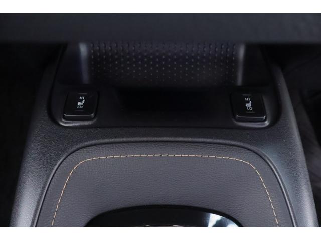 カローラツーリング ハイブリッド　ダブルバイビー　衝突被害軽減ブレーキ　ＢＳＭ　純正９インチＤＡナビ　バックカメラ　ＥＴＣ２．０　レーダークルーズ　車線逸脱警報　オートハイビーム　クリアランスソナー　シートヒーター　ステアリングヒーター　ドラレコ　ＬＥＤヘッドライト　当社試乗車（25枚目）