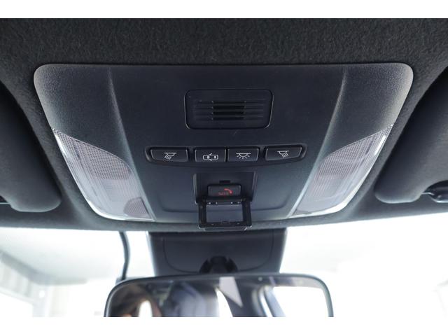 カローラツーリング ハイブリッド　ダブルバイビー　衝突被害軽減ブレーキ　ＢＳＭ　純正９インチＤＡナビ　バックカメラ　ＥＴＣ２．０　レーダークルーズ　車線逸脱警報　オートハイビーム　クリアランスソナー　シートヒーター　ステアリングヒーター　ドラレコ　ＬＥＤヘッドライト　当社試乗車（30枚目）