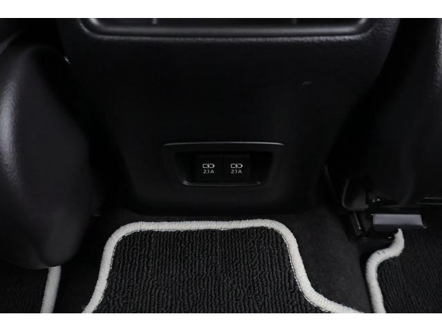 カローラツーリング ハイブリッド　ダブルバイビー　衝突被害軽減ブレーキ　ＢＳＭ　純正９インチＤＡナビ　バックカメラ　ＥＴＣ２．０　レーダークルーズ　車線逸脱警報　オートハイビーム　クリアランスソナー　シートヒーター　ステアリングヒーター　ドラレコ　ＬＥＤヘッドライト　当社試乗車（40枚目）