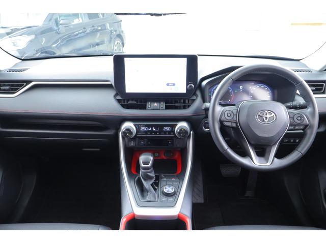 RAV4 アドベンチャー オフロードパッケージII 4WD ドラレコ 衝突被害軽減ブレーキ レーダークルーズ 10.5インチDAナビ 地デジTV 全周囲カメラ BSM デジタルミラー ETC2.0 車線逸脱警報 シートヒーター&クール ステアリングヒーター ワンオーナー(12枚目)