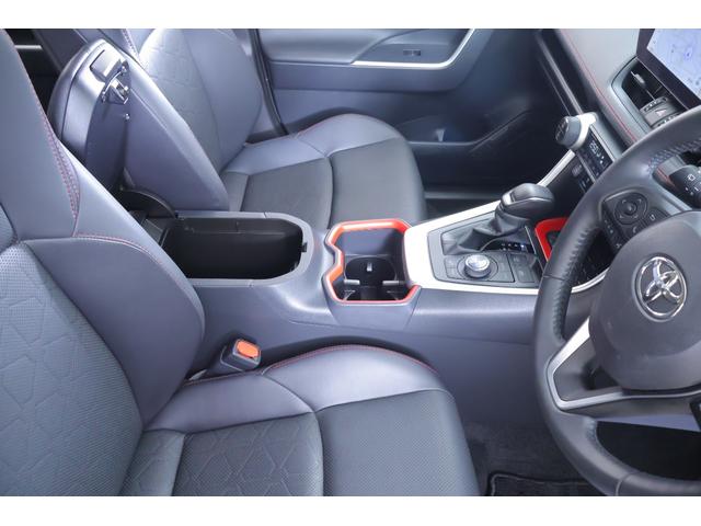 RAV4 アドベンチャー オフロードパッケージII 4WD ドラレコ 衝突被害軽減ブレーキ レーダークルーズ 10.5インチDAナビ 地デジTV 全周囲カメラ BSM デジタルミラー ETC2.0 車線逸脱警報 シートヒーター&クール ステアリングヒーター ワンオーナー(37枚目)