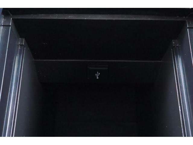 ヴェルファイア 2.5Z ゴールデンアイズ 4WD モデリスタフルエアロ 衝突被害軽減ブレーキ 9型DAナビ 地デジTV バックカメラ 後席モニター レーダークルーズ 車線逸脱警報 クリアランスソナー BSM デジタルミラー 前後ドラレコ パワーバックドア 3眼LEDライト(39枚目)