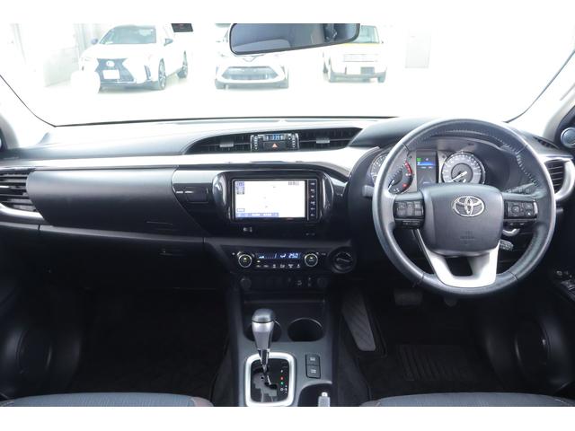 ハイラックス Z 4WD 衝突被害軽減ブレーキ レーダークルーズ ドラレコ 純正SDナビ 地デジTV バックカメラ スマートキー ETC クリアランスソナー 車線逸脱警報 オートLSD リアデフロック LEDヘッドライト トノカバー 横滑り防止装置 ワンオーナー(12枚目)