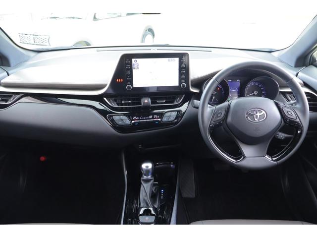 C-HR G 衝突被害軽減ブレーキ 純正8インチDAナビ 全周囲カメラ レーダークルーズ 車線逸脱警報 オートハイビーム BSM スマートキー ETC クリアランスソナー シートヒーター 前後ドラレコ LEDヘッドライト Bluetooth接続 横滑防止装置 ワンオーナー(12枚目)