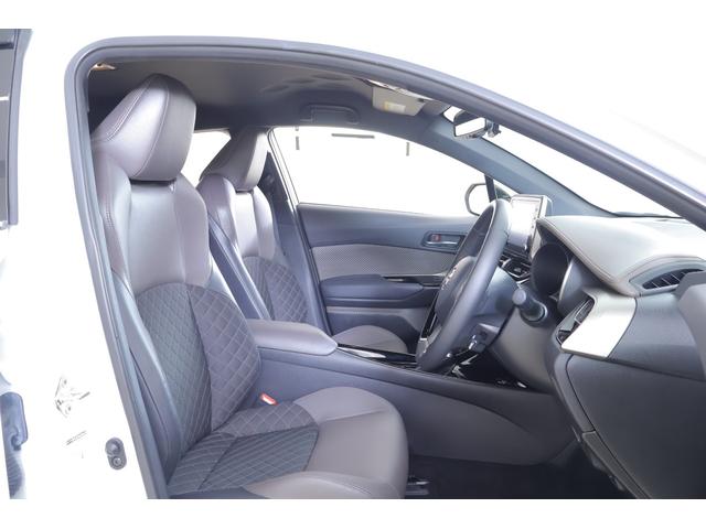 C-HR G 衝突被害軽減ブレーキ 純正8インチDAナビ 全周囲カメラ レーダークルーズ 車線逸脱警報 オートハイビーム BSM スマートキー ETC クリアランスソナー シートヒーター 前後ドラレコ LEDヘッドライト Bluetooth接続 横滑防止装置 ワンオーナー(38枚目)