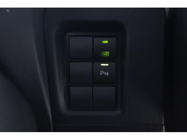 ランドクルーザープラド TX Lパッケージ・ブラックエディション 4WD 本革シート 衝突被害軽減ブレーキ 純正9インチナビ 地デジTV バックカメラ スマートキー ETC ドラレコ レーダークルーズ 車線逸脱警報 オートハイビーム シートヒーター&クール LEDライト 横滑り防止装置(31枚目)