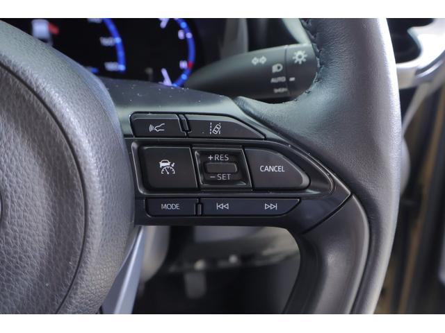 ヤリスクロス ハイブリッドＺ　アドベンチャー　衝突被害軽減ブレーキ　ＢＳＭ　純正８インチＤＡナビ　地デジＴＶ　全周囲カメラ　ＥＴＣ２．０　レーダークルーズ　車線逸脱警報　クリアランスソナー　シートヒーター　ステアリングヒーター　前後ドラレコ　ＬＥＤヘッドライト　ワンオーナー（24枚目）