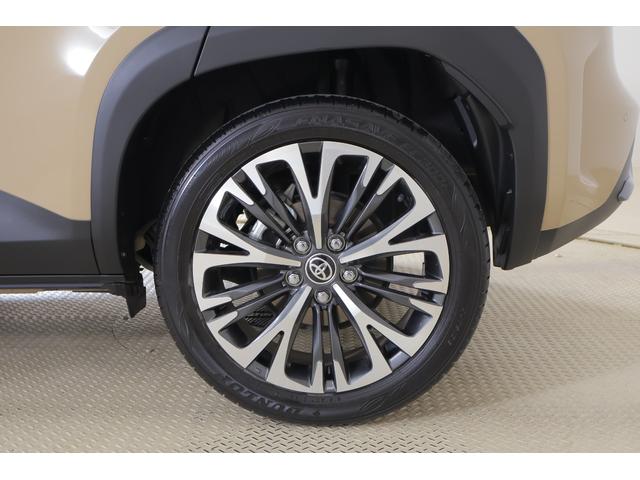 ヤリスクロス ハイブリッドＺ　アドベンチャー　衝突被害軽減ブレーキ　ＢＳＭ　純正８インチＤＡナビ　地デジＴＶ　全周囲カメラ　ＥＴＣ２．０　レーダークルーズ　車線逸脱警報　クリアランスソナー　シートヒーター　ステアリングヒーター　前後ドラレコ　ＬＥＤヘッドライト　ワンオーナー（52枚目）