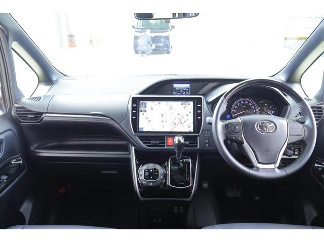 エスクァイア Gi 4WD 衝突被害軽減ブレーキ 純正10型ナビ地デジTV バックカメラ 後席モニター スマートキー ETC クルコン 両側電動ドア オートハイビーム 車線逸脱警報 クリアランスソナー シートヒーター ドラレコ Bluetooth接続 LEDヘッドライト(12枚目)