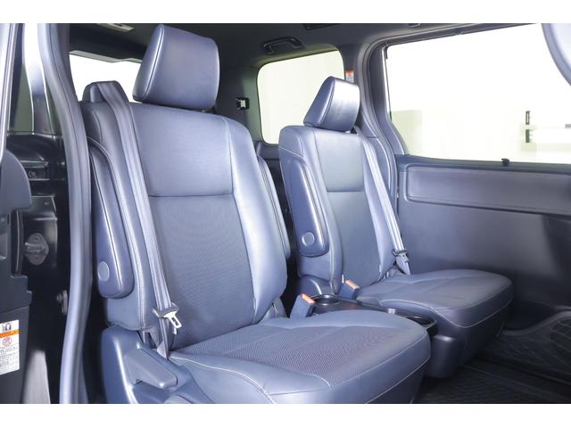 エスクァイア Gi 4WD 衝突被害軽減ブレーキ 純正10型ナビ地デジTV バックカメラ 後席モニター スマートキー ETC クルコン 両側電動ドア オートハイビーム 車線逸脱警報 クリアランスソナー シートヒーター ドラレコ Bluetooth接続 LEDヘッドライト(42枚目)