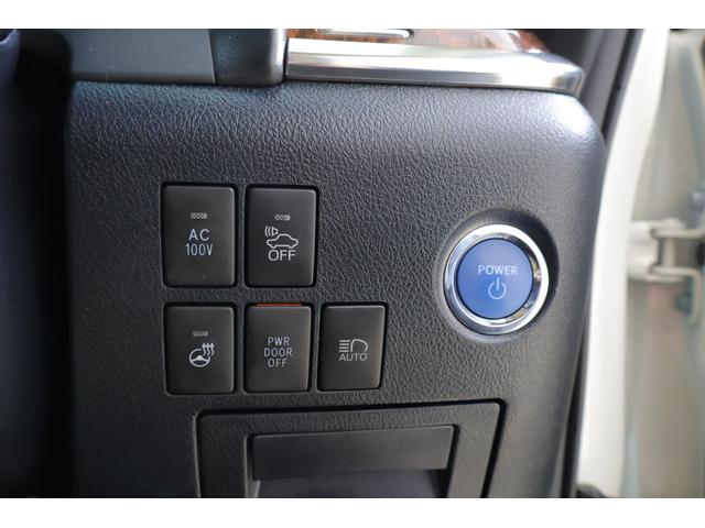 アルファードハイブリッド Ｇ　Ｆパッケージ　４ＷＤ　サンルーフ　衝突被害軽減ブレーキ　ＪＢＬプレミアムナビ　地デジＴＶ　全周囲カメラ　１２．１インチリアエンター　ＢＳＭ　レーダークルーズ　車線逸脱警報　ＥＴＣ２．０　クリアランスソナー　本革　シートヒーター＆クール　パワーバックドア（29枚目）