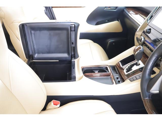 アルファードハイブリッド Ｇ　Ｆパッケージ　４ＷＤ　サンルーフ　衝突被害軽減ブレーキ　ＪＢＬプレミアムナビ　地デジＴＶ　全周囲カメラ　１２．１インチリアエンター　ＢＳＭ　レーダークルーズ　車線逸脱警報　ＥＴＣ２．０　クリアランスソナー　本革　シートヒーター＆クール　パワーバックドア（39枚目）