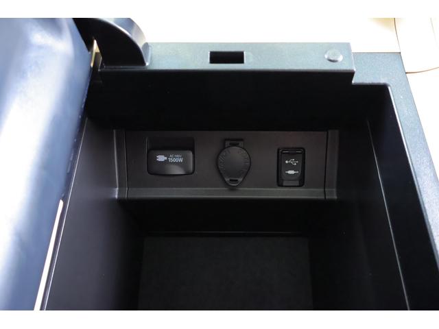 アルファードハイブリッド Ｇ　Ｆパッケージ　４ＷＤ　サンルーフ　衝突被害軽減ブレーキ　ＪＢＬプレミアムナビ　地デジＴＶ　全周囲カメラ　１２．１インチリアエンター　ＢＳＭ　レーダークルーズ　車線逸脱警報　ＥＴＣ２．０　クリアランスソナー　本革　シートヒーター＆クール　パワーバックドア（40枚目）