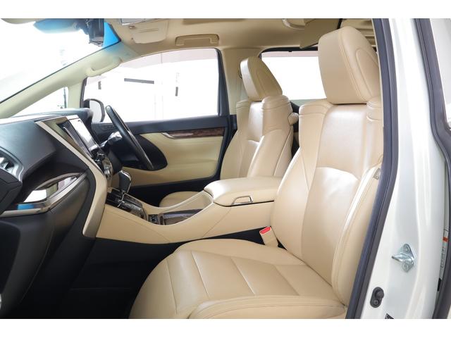 アルファードハイブリッド Ｇ　Ｆパッケージ　４ＷＤ　サンルーフ　衝突被害軽減ブレーキ　ＪＢＬプレミアムナビ　地デジＴＶ　全周囲カメラ　１２．１インチリアエンター　ＢＳＭ　レーダークルーズ　車線逸脱警報　ＥＴＣ２．０　クリアランスソナー　本革　シートヒーター＆クール　パワーバックドア（46枚目）