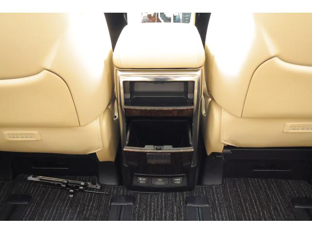 アルファードハイブリッド Ｇ　Ｆパッケージ　４ＷＤ　サンルーフ　衝突被害軽減ブレーキ　ＪＢＬプレミアムナビ　地デジＴＶ　全周囲カメラ　１２．１インチリアエンター　ＢＳＭ　レーダークルーズ　車線逸脱警報　ＥＴＣ２．０　クリアランスソナー　本革　シートヒーター＆クール　パワーバックドア（54枚目）