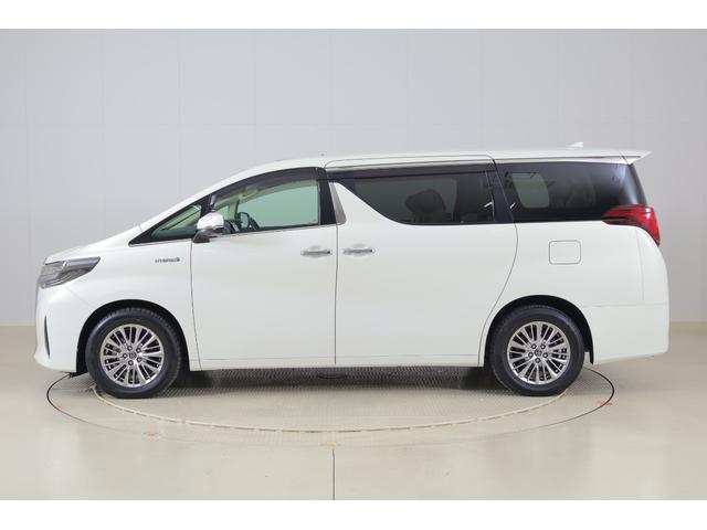 アルファードハイブリッド Ｇ　Ｆパッケージ　４ＷＤ　サンルーフ　衝突被害軽減ブレーキ　ＪＢＬプレミアムナビ　地デジＴＶ　全周囲カメラ　１２．１インチリアエンター　ＢＳＭ　レーダークルーズ　車線逸脱警報　ＥＴＣ２．０　クリアランスソナー　本革　シートヒーター＆クール　パワーバックドア（62枚目）