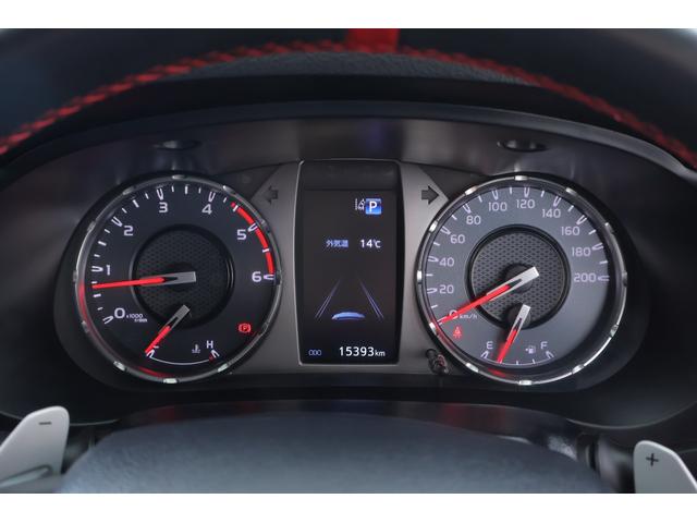 ハイラックス Ｚ　ＧＲスポーツ　４ＷＤ　衝突被害軽減ブレーキ　パドルシフト　８インチＤＡナビ　全周囲カメラ　レーダークルーズ　スマートキー　クリアランスソナー　車線逸脱警報　パワーシート　オートＬＳＤ　リアデフロック　ＬＥＤヘッドライト　横滑り防止装置　ワンオーナー（18枚目）