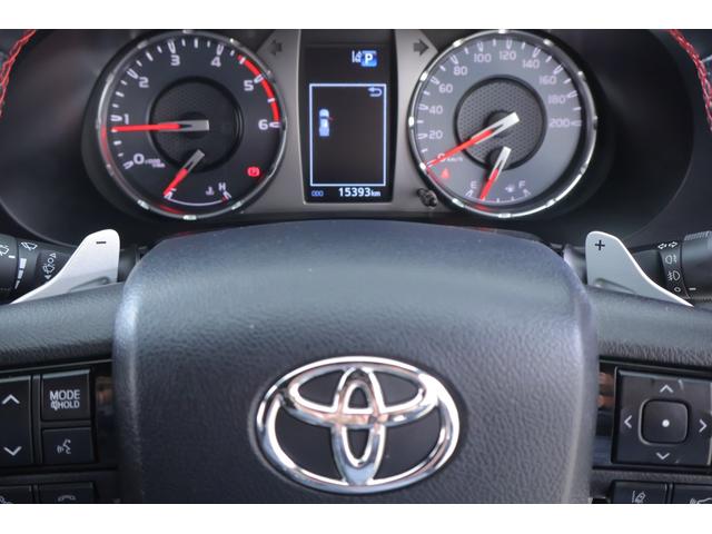 ハイラックス Ｚ　ＧＲスポーツ　４ＷＤ　衝突被害軽減ブレーキ　パドルシフト　８インチＤＡナビ　全周囲カメラ　レーダークルーズ　スマートキー　クリアランスソナー　車線逸脱警報　パワーシート　オートＬＳＤ　リアデフロック　ＬＥＤヘッドライト　横滑り防止装置　ワンオーナー（24枚目）