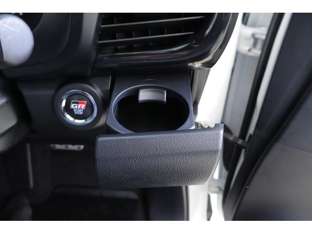 ハイラックス Ｚ　ＧＲスポーツ　４ＷＤ　衝突被害軽減ブレーキ　パドルシフト　８インチＤＡナビ　全周囲カメラ　レーダークルーズ　スマートキー　クリアランスソナー　車線逸脱警報　パワーシート　オートＬＳＤ　リアデフロック　ＬＥＤヘッドライト　横滑り防止装置　ワンオーナー（34枚目）