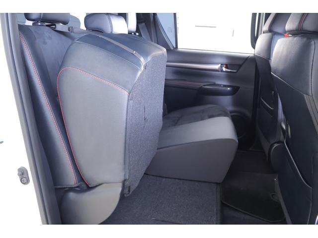 ハイラックス Ｚ　ＧＲスポーツ　４ＷＤ　衝突被害軽減ブレーキ　パドルシフト　８インチＤＡナビ　全周囲カメラ　レーダークルーズ　スマートキー　クリアランスソナー　車線逸脱警報　パワーシート　オートＬＳＤ　リアデフロック　ＬＥＤヘッドライト　横滑り防止装置　ワンオーナー（42枚目）