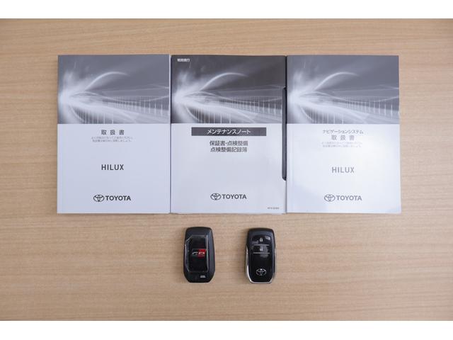 ハイラックス Ｚ　ＧＲスポーツ　４ＷＤ　衝突被害軽減ブレーキ　パドルシフト　８インチＤＡナビ　全周囲カメラ　レーダークルーズ　スマートキー　クリアランスソナー　車線逸脱警報　パワーシート　オートＬＳＤ　リアデフロック　ＬＥＤヘッドライト　横滑り防止装置　ワンオーナー（52枚目）