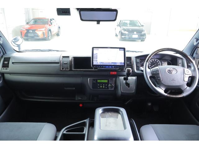 ハイエースバン スーパーGLダークプライムII 4WD 衝突被害軽減ブレーキ SDナビ地デジTV 全周囲カメラ 後席モニター スマートキー ETC オートハイビーム 車線逸脱警報 クリアランスソナー 前後ドラレコ デジタルミラー AC100V電源 純正アルミ LEDヘッドライト(12枚目)