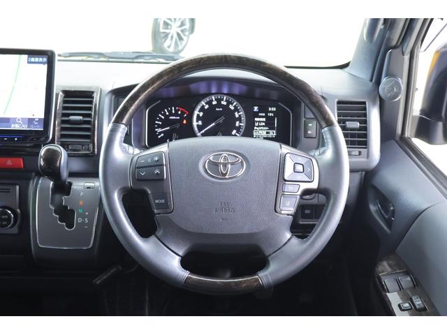 ハイエースバン スーパーGLダークプライムII 4WD 衝突被害軽減ブレーキ SDナビ地デジTV 全周囲カメラ 後席モニター スマートキー ETC オートハイビーム 車線逸脱警報 クリアランスソナー 前後ドラレコ デジタルミラー AC100V電源 純正アルミ LEDヘッドライト(13枚目)