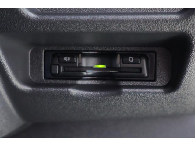 ハイエースバン スーパーGLダークプライムII 4WD 衝突被害軽減ブレーキ SDナビ地デジTV 全周囲カメラ 後席モニター スマートキー ETC オートハイビーム 車線逸脱警報 クリアランスソナー 前後ドラレコ デジタルミラー AC100V電源 純正アルミ LEDヘッドライト(30枚目)