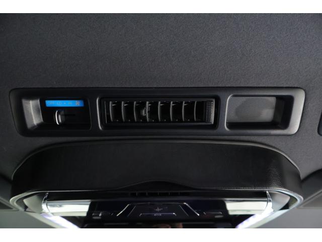 ハイエースバン スーパーGLダークプライムII 4WD 衝突被害軽減ブレーキ SDナビ地デジTV 全周囲カメラ 後席モニター スマートキー ETC オートハイビーム 車線逸脱警報 クリアランスソナー 前後ドラレコ デジタルミラー AC100V電源 純正アルミ LEDヘッドライト(42枚目)