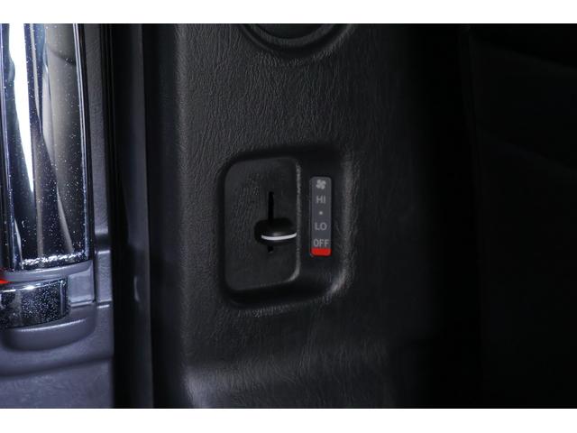 ハイエースバン スーパーGLダークプライムII 4WD 衝突被害軽減ブレーキ SDナビ地デジTV 全周囲カメラ 後席モニター スマートキー ETC オートハイビーム 車線逸脱警報 クリアランスソナー 前後ドラレコ デジタルミラー AC100V電源 純正アルミ LEDヘッドライト(43枚目)