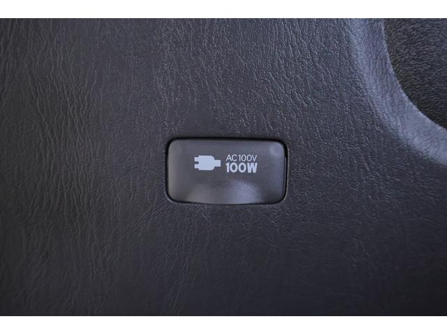 ハイエースバン スーパーGLダークプライムII 4WD 衝突被害軽減ブレーキ SDナビ地デジTV 全周囲カメラ 後席モニター スマートキー ETC オートハイビーム 車線逸脱警報 クリアランスソナー 前後ドラレコ デジタルミラー AC100V電源 純正アルミ LEDヘッドライト(44枚目)