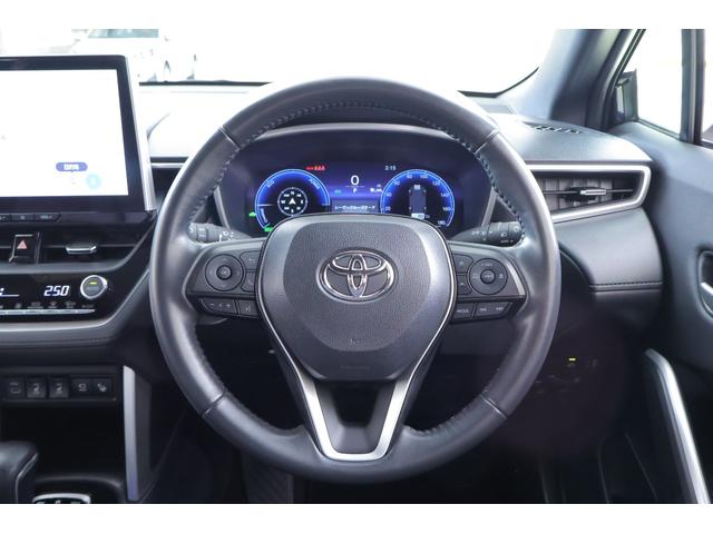 カローラクロス ハイブリッド　Ｚ　衝突被害軽減ブレーキ　１０．５インチＤＡ　地デジＴＶ　全周囲カメラ　ＥＴＣ　レーダークルーズ　車線逸脱警報　クリアランスソナー　シートヒーター　ＢＳＭ　前後ドラレコ　ＬＥＤヘッドライト　ＡＣ１００Ｖ－１５００Ｗ　パワーバックドア　ワンオーナー（13枚目）