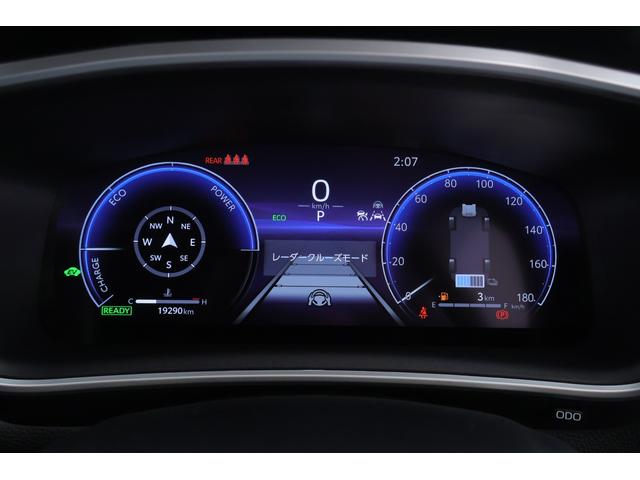 カローラクロス ハイブリッド　Ｚ　衝突被害軽減ブレーキ　１０．５インチＤＡ　地デジＴＶ　全周囲カメラ　ＥＴＣ　レーダークルーズ　車線逸脱警報　クリアランスソナー　シートヒーター　ＢＳＭ　前後ドラレコ　ＬＥＤヘッドライト　ＡＣ１００Ｖ－１５００Ｗ　パワーバックドア　ワンオーナー（20枚目）
