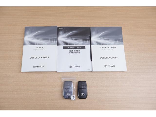 カローラクロス ハイブリッド　Ｚ　衝突被害軽減ブレーキ　１０．５インチＤＡ　地デジＴＶ　全周囲カメラ　ＥＴＣ　レーダークルーズ　車線逸脱警報　クリアランスソナー　シートヒーター　ＢＳＭ　前後ドラレコ　ＬＥＤヘッドライト　ＡＣ１００Ｖ－１５００Ｗ　パワーバックドア　ワンオーナー（57枚目）