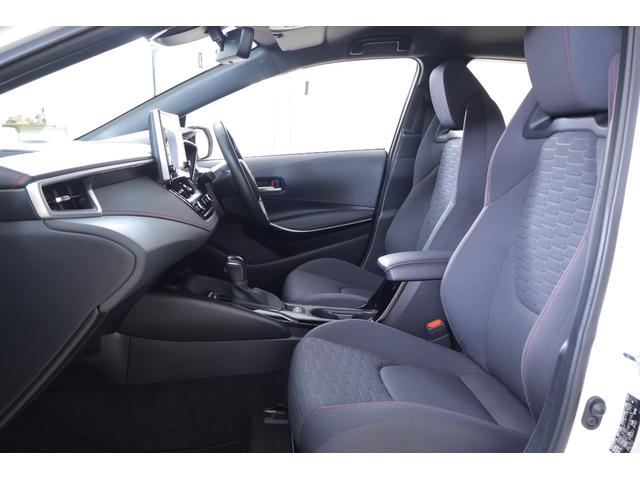 カローラスポーツ ハイブリッドＧ　Ｚ　衝突被害軽減ブレーキ　レーダークルーズ　９インチＤＡナビ　バックカメラ　ＢＳＭ　スマートキー　ＥＴＣ２．０　クリアランスソナー　車線逸脱警報　オートハイビーム　シートヒーター　ドラレコ　ＬＥＤライト　ＡＣ１００Ｖ－１５００Ｗ　当社試乗車（39枚目）