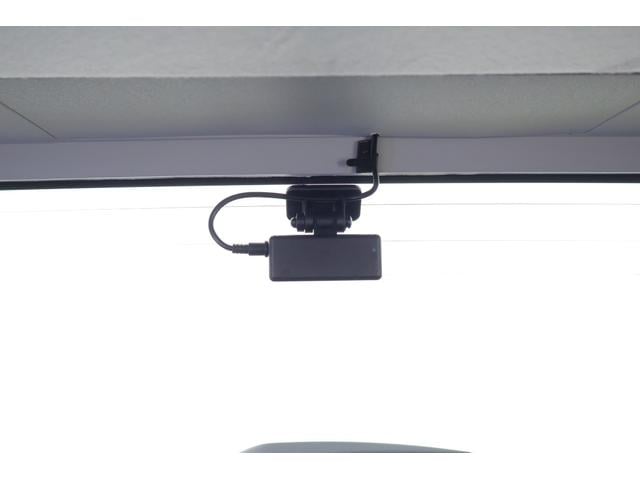 ライズ Ｚ　衝突被害軽減ブレーキ　レーダークルーズ　純正９インチＤＡ　地デジＴＶ　全周囲カメラ　スマートキー　オートハイビーム　車線逸脱警報　コーナーセンサー　シートヒーター　前後ドラレコ　先行車発進告知機能　Ｂｌｕｅｔｏｏｔｈ接続　ＬＥＤヘッドライト　横滑り防止装置（30枚目）