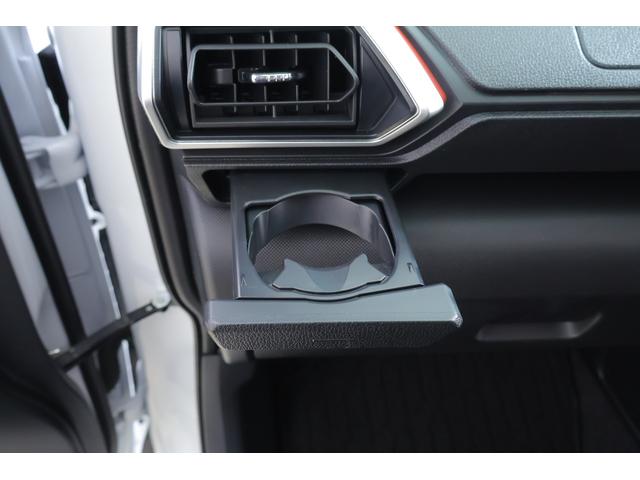 ライズ Ｚ　衝突被害軽減ブレーキ　レーダークルーズ　純正９インチＤＡ　地デジＴＶ　全周囲カメラ　スマートキー　オートハイビーム　車線逸脱警報　コーナーセンサー　シートヒーター　前後ドラレコ　先行車発進告知機能　Ｂｌｕｅｔｏｏｔｈ接続　ＬＥＤヘッドライト　横滑り防止装置（32枚目）