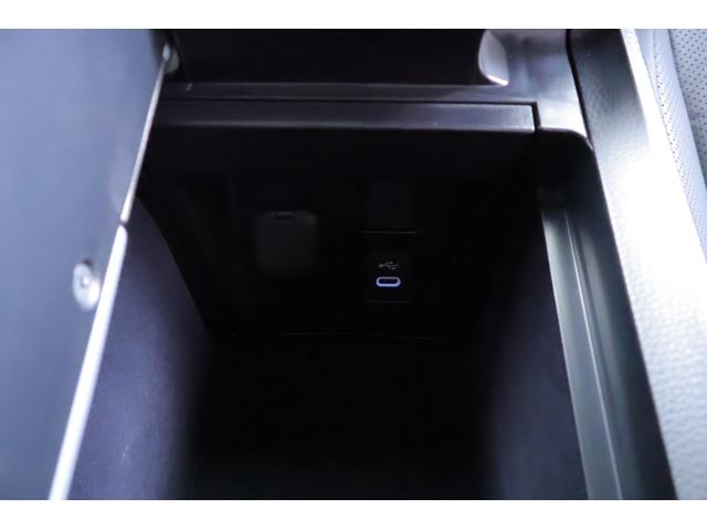 ＲＳ　ＰＨＥＶ　４ＷＤ　１２．３型ＤＡナビ地デジ　全周囲カメラ　ＢＳＭ　衝突被害軽減ブレーキ　レーダークルーズ　車線逸脱警報　クリアランスソナー　前後ドラレコ　本革　シートヒーター＆クール　当社試乗車（画像37）