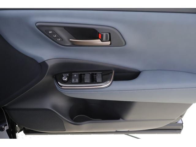 ＲＳ　ＰＨＥＶ　４ＷＤ　１２．３型ＤＡナビ地デジ　全周囲カメラ　ＢＳＭ　衝突被害軽減ブレーキ　レーダークルーズ　車線逸脱警報　クリアランスソナー　前後ドラレコ　本革　シートヒーター＆クール　当社試乗車（画像38）