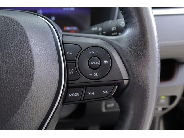 2023 Toyota RAV4 — фото 19