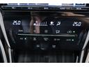 プレミアム　衝突被害軽減ブレーキ　純正９型ナビ　地デジＴＶ　バックカメラ　スマートキー　ＥＴＣ　レーダークルーズ　オートハイビーム　車線逸脱警報　クリアランスソナー　ドラレコ　パワーシート　パワーバックドア　Ｂｌｕｅｔｏｏｔｈ接続　ＬＥＤライト　ワンオーナー（22枚目）