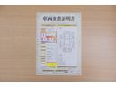 店頭にて、クルマの状態が一目で分かる検査証明書を公開中。トヨタ認定検査員が厳しく査定し、状態を点数と図解で表示しています。修復歴はもちろん、傷やヘコミの箇所や程度がご確認いただけます。
