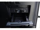 ２．５Ｓ　Ｃパッケージ　サンルーフ　衝突被害軽減ブレーキ　ＪＢＬプレミアムナビ地デジ　１３．３インチリアエンター　全周囲カメラ　ＢＳＭ　レーダークルーズ　車線逸脱警報　シートヒーター＆クール　デジタルミラー　パワーバックドア　３眼ＬＥＤライト　ワンオーナー（30枚目）