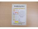 店頭にて、クルマの状態が一目で分かる検査証明書を公開中。トヨタ認定検査員が厳しく査定し、状態を点数と図解で表示しています。修復歴はもちろん、傷やヘコミの箇所や程度がご確認いただけます。