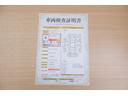 店頭にて、クルマの状態が一目で分かる検査証明書を公開中。トヨタ認定検査員が厳しく査定し、状態を点数と図解で表示しています。修復歴はもちろん、傷やヘコミの箇所や程度がご確認いただけます。