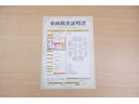 店頭にて、クルマの状態が一目で分かる検査証明書を公開中。トヨタ認定検査員が厳しく査定し、状態を点数と図解で表示しています。修復歴はもちろん、傷やヘコミの箇所や程度がご確認いただけます。