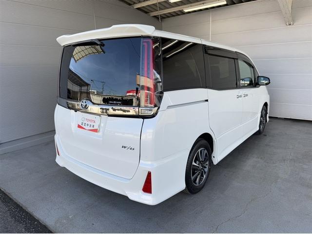 ノア Ｓｉ　ダブルバイビーＩＩＩ　衝突被害軽減ブレーキ　ペダル踏み間違い急発進抑制装置　ナビ　フルセグ　Ｂｌｕｅｔｏｏｔｈ　ＬＥＤ　バックモニター　両側電動スライドドア　３列シート　７人乗り　クルーズコントロール　ＣＤ／ＤＶＤ再生（17枚目）